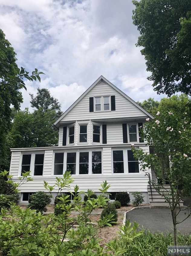 59 Highwood Ave, Tenafly, NJ 07670