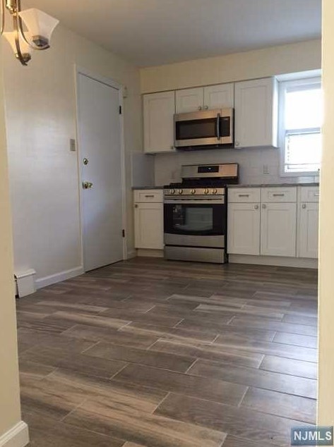 234 Orient Way, Lyndhurst NJ  07071-1636 exterior