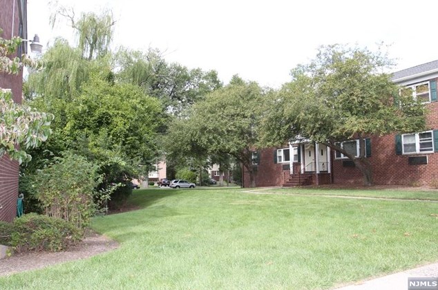 82 Franklin St #b, Tenafly, NJ 07670