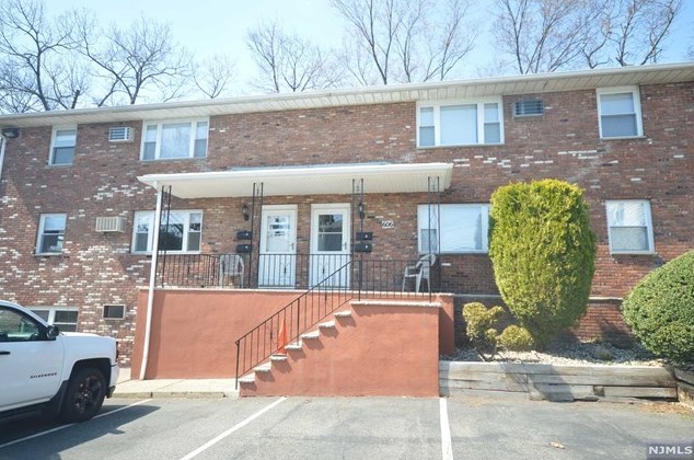 606 Garden St #4, Carlstadt, NJ 07072