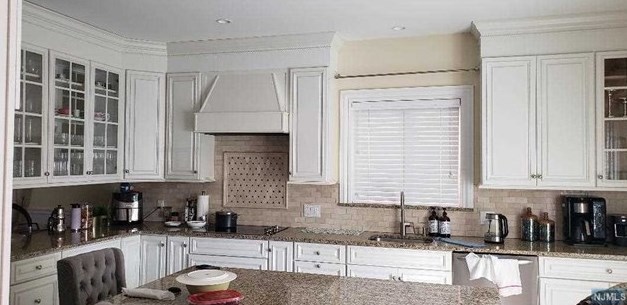 134 E Palisades Blvd, Palisades Park, NJ 07650