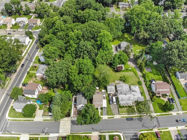 173 Central Ave, Bergenfield NJ 07621-1209 exterior