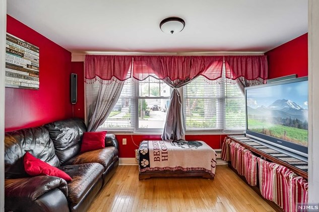 173 Central Ave, Bergenfield NJ 07621-1209 exterior