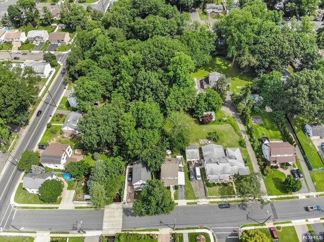 173 Central Ave, Bergenfield NJ 07621-1209 exterior