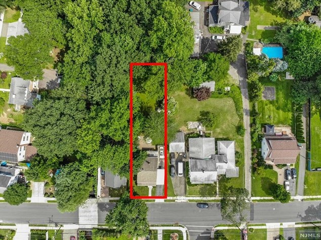 173 Central Ave, Bergenfield NJ 07621-1209 exterior