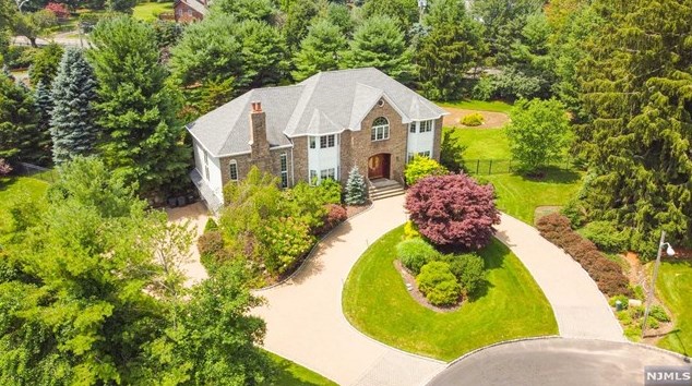 14 Heather Ridge Ln, Montvale, NJ 07645