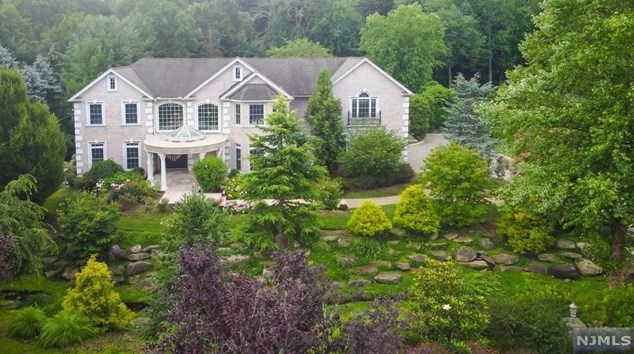 277 Glen Rd, Westwood, NJ 07677-7643
