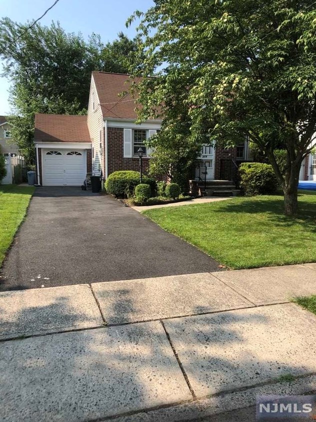 218 Mckinley Ave, N Milford, NJ 07646