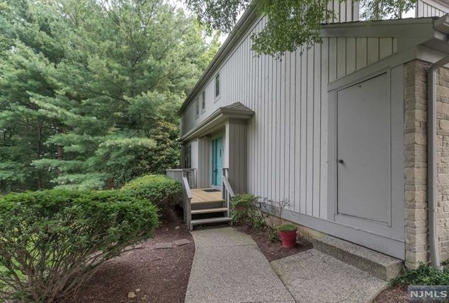 607 Glasmere Rd #607, Mahwah, NJ 07430