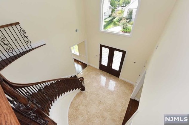 1166 Briar Way, West Fort Lee, NJ 07024-6448