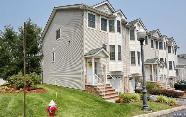 2 Carol Ln #2, River Edge, NJ 07661