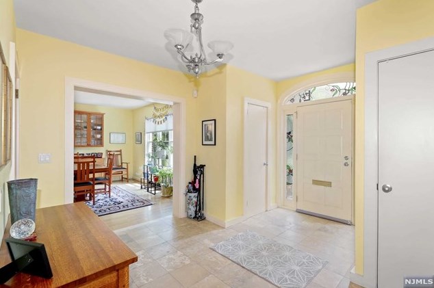 740 Carroll Pl, Teaneck, NJ 07666