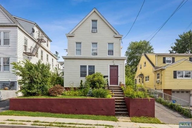 160 Outwater Ln, Outwater, NJ 07026
