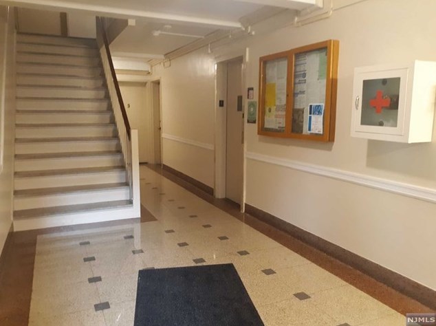 3081 Edwin Ave #5g, West Fort Lee, NJ 07024