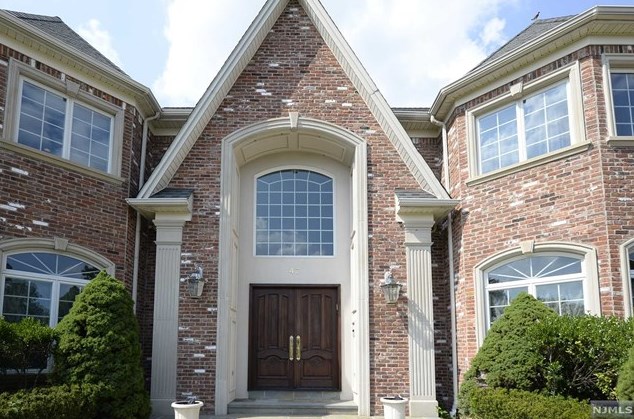 47 Cortland Trl, Mahwah, NJ 07430