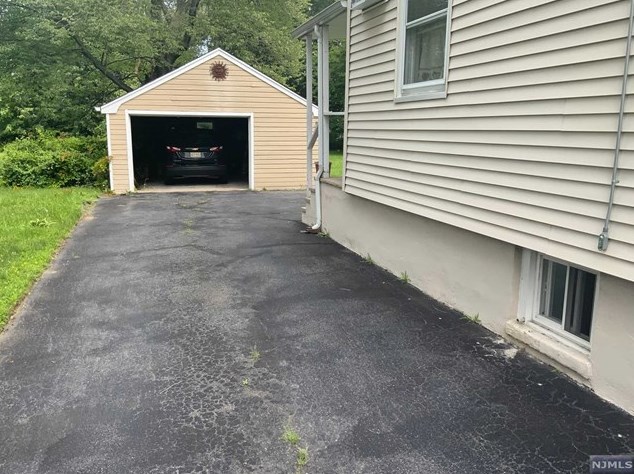 12 Niehaus Ave, Little Ferry, NJ 07643