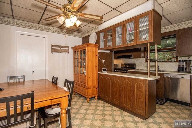 188 Smt Cross, Rutherford NJ 07070-2554 exterior