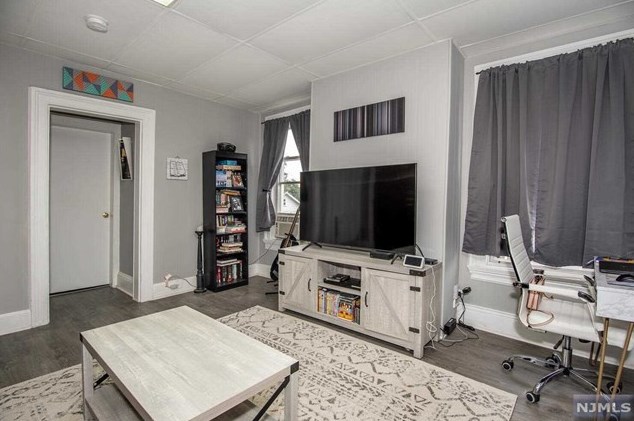 188 Smt Cross, Rutherford NJ 07070-2554 exterior