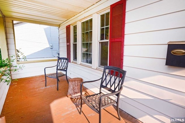 43 Mckinley Ave, Dumont, NJ 07628