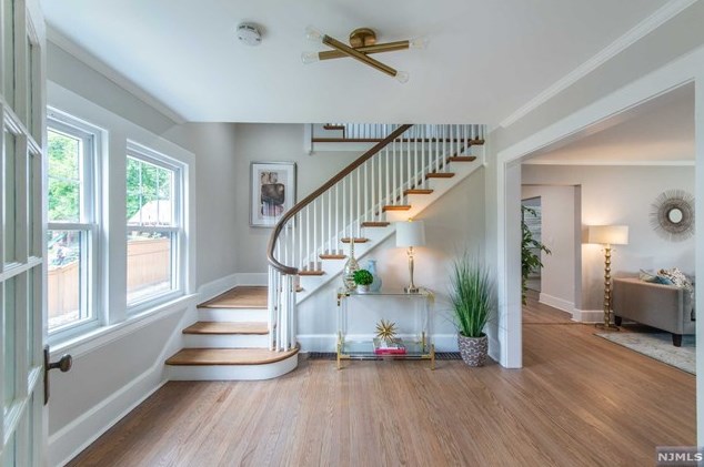 27 Cambridge Rd, Montclair, NJ 07042