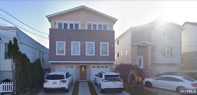 224 9th St, Fairview, NJ 07022