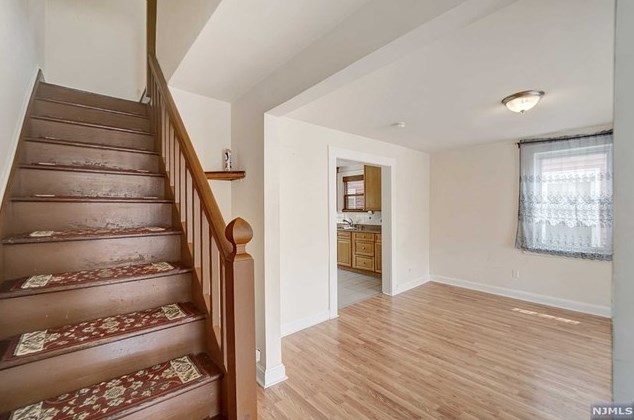 18 Cambridge Ave, Outwater, NJ 07026