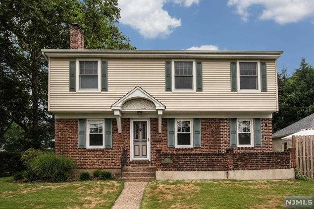 50 Ranger Rd, Dumont, NJ 07628