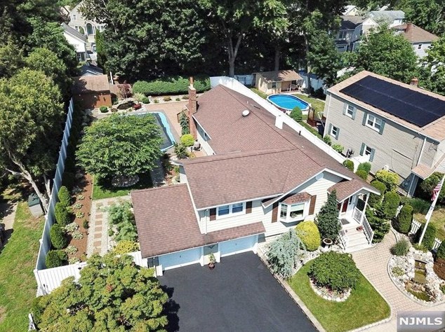 50 Concord St, Dumont, NJ 07628