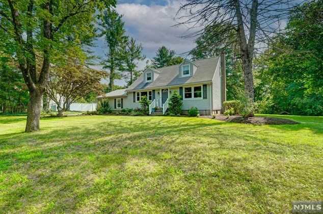 300 Ruckman Rd, Hillsdale, NJ 07642-1720