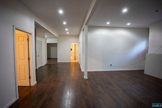 71 Shanley Ave, Newark, NJ 07108