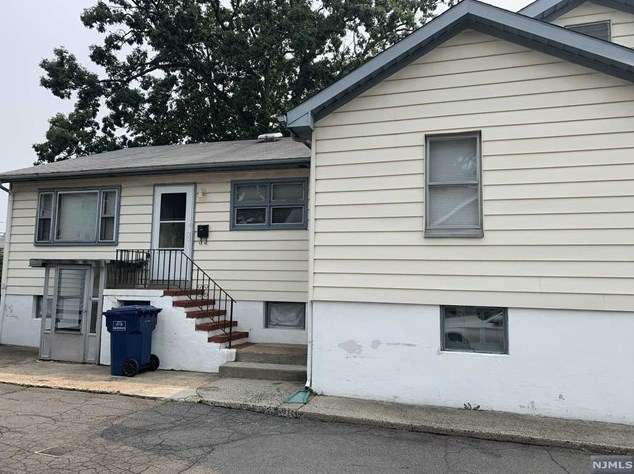 52 Worth St, Hackensack, NJ 07601