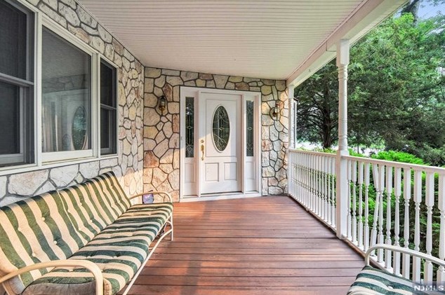 63 Magnolia Ave, Hillsdale, NJ 07642