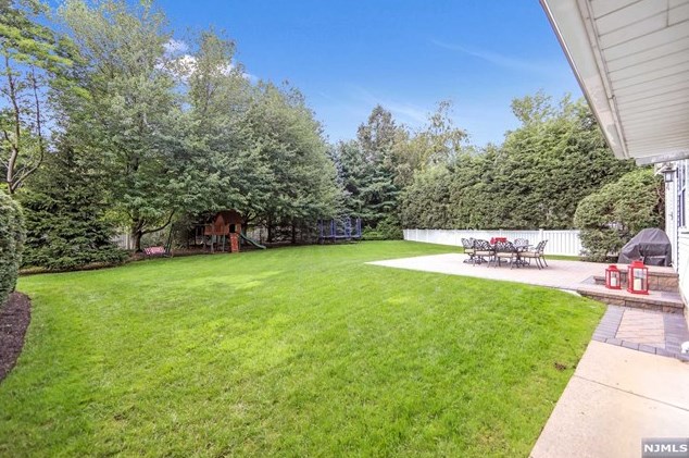 32 Belvidere Rd, Ridgewood, NJ 07452