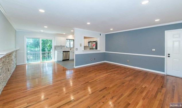 2-10 Montgomery St, Bloomfield, NJ 07003