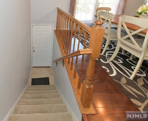 698 Pepperidge Rd, Mahwah, NJ 07430