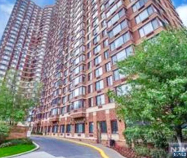 100 Old Palisade Rd Apt 2613, West Fort Lee, NJ 07024