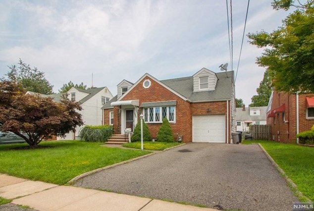 1563 Gregory Ave, Union Center, NJ 07083-5543