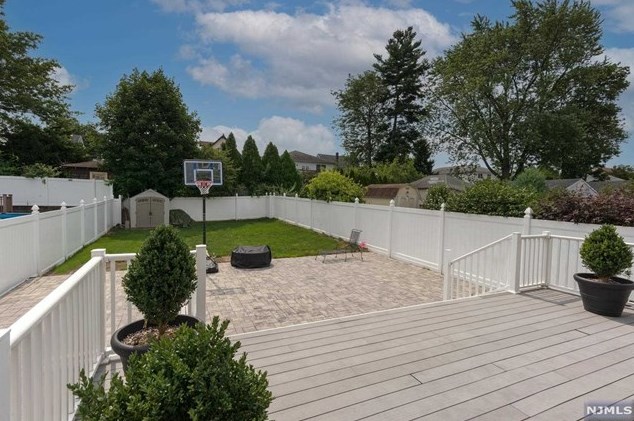 276 Watson Ave, Lyndhurst NJ  07071-1829 exterior