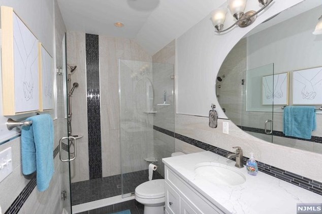 276 Watson Ave, Lyndhurst NJ  07071-1829 exterior