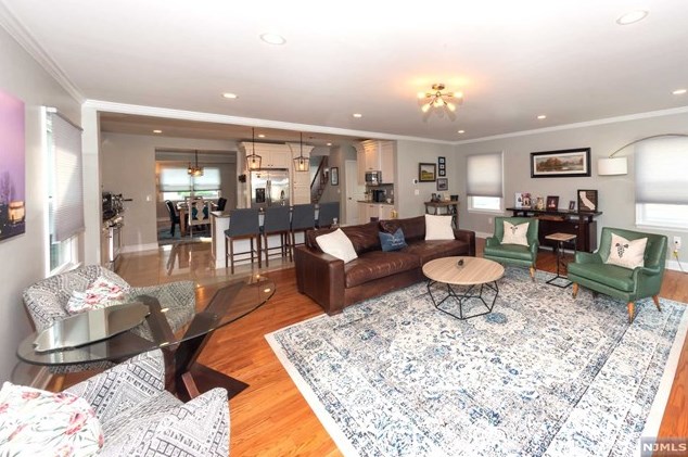 276 Watson Ave, Lyndhurst NJ  07071-1829 exterior