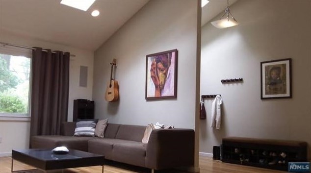 229 Morningside Rd, Paramus, NJ 07652