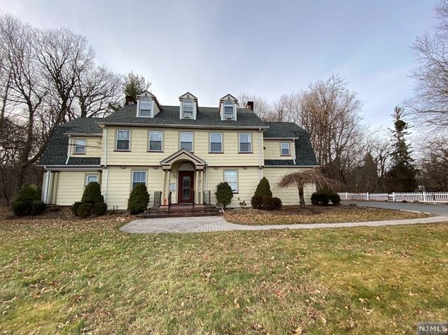22 High St #2, Montclair, NJ 07042