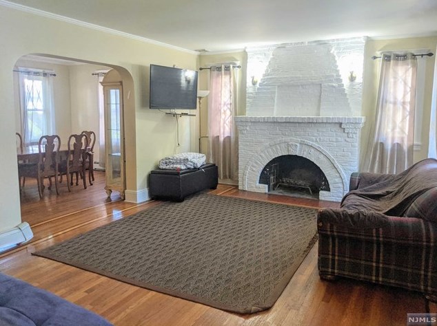 248 Edgemont Ter, Teaneck, NJ 07666