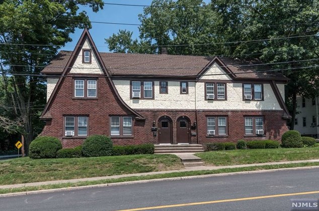 51-53 Pierce Ave, Midland Pk, NJ 07432