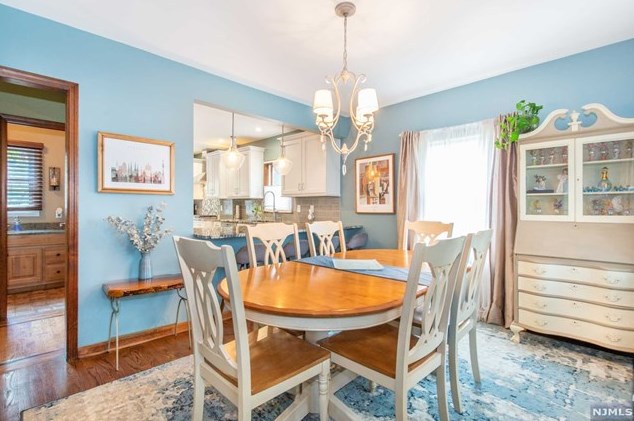28 Highwood Ave, Waldwick, NJ 07463-1906