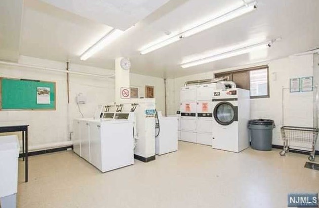 25 Grand Ave, Hackensack NJ  07601-4619 exterior