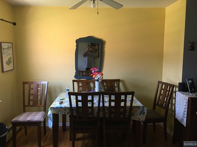 27 Rolling Ridge Rd, Montvale, NJ 07645
