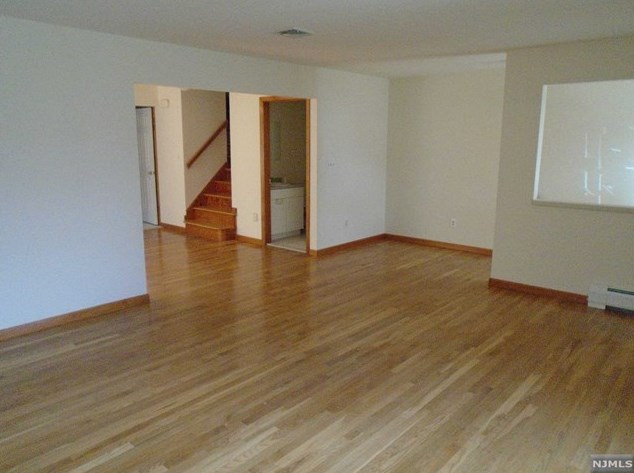 292 Myrtle Ave #b, West Fort Lee, NJ 07024