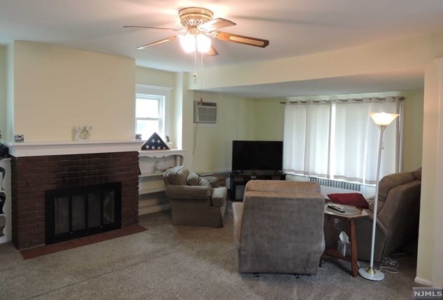329 Hickory St, Teaneck, NJ 07666