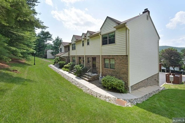 101 E Oak St #e3, Oakland, NJ 07436